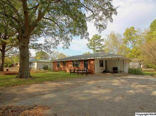 812 Carridale St SW, Decatur, AL 35601