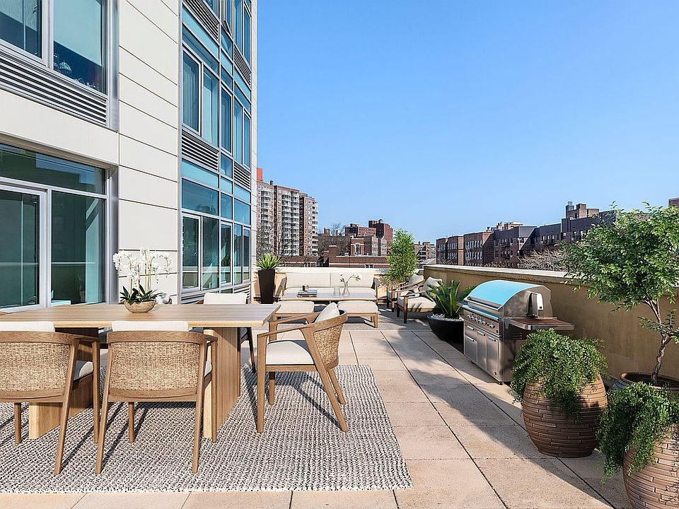 1st image of 3220 Arlington Ave APT 3A