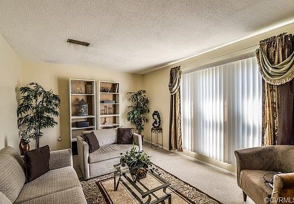 5th image of 805 Pleasant St #805