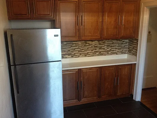 Rented by Metroline Realty | media 56