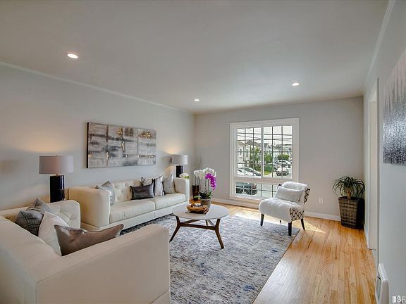 5th image of 257 Village Way