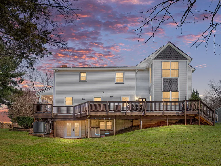 1312 Yellow Tavern Ct — Photo 4