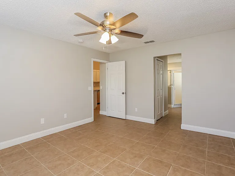8077 Welbeck Ln — Photo 10
