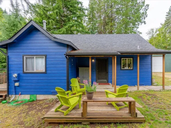 566 N Bear Creek Rd, Otis, OR 97368