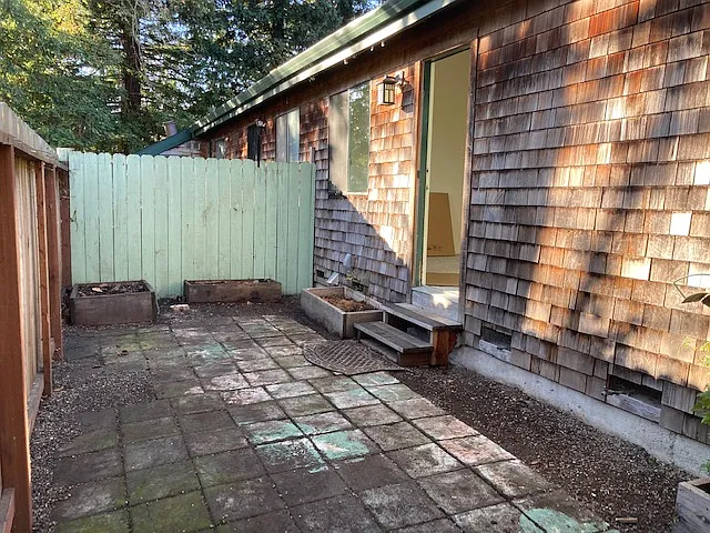 42 Pine Tree Cir — Photo 9