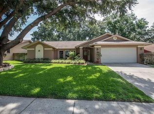 2611 Sablewood Dr, Valrico, FL 33596