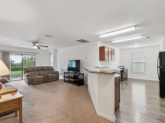 5th image of 916 Aspen View Cir