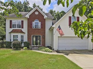 1015 Grayson Oaks Dr, Lawrenceville, GA 30045