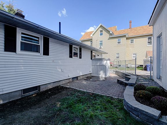 Private Back Yard/Patio