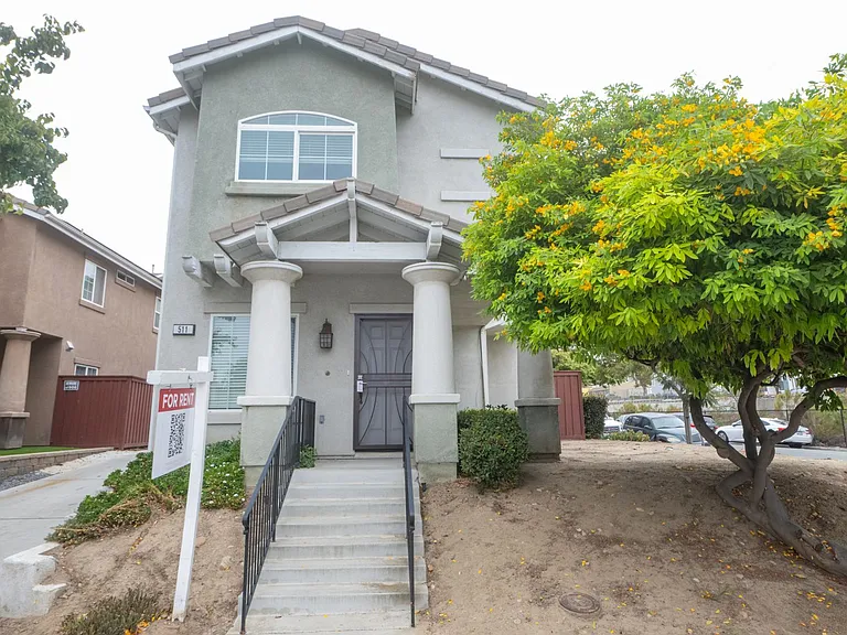 511 Stork St — Photo 36