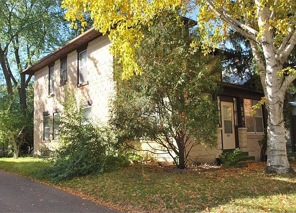 4th image of 834 S Park St