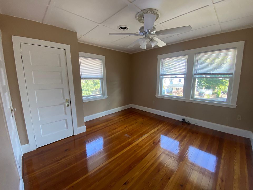1st image of 27 Forest Ave #1