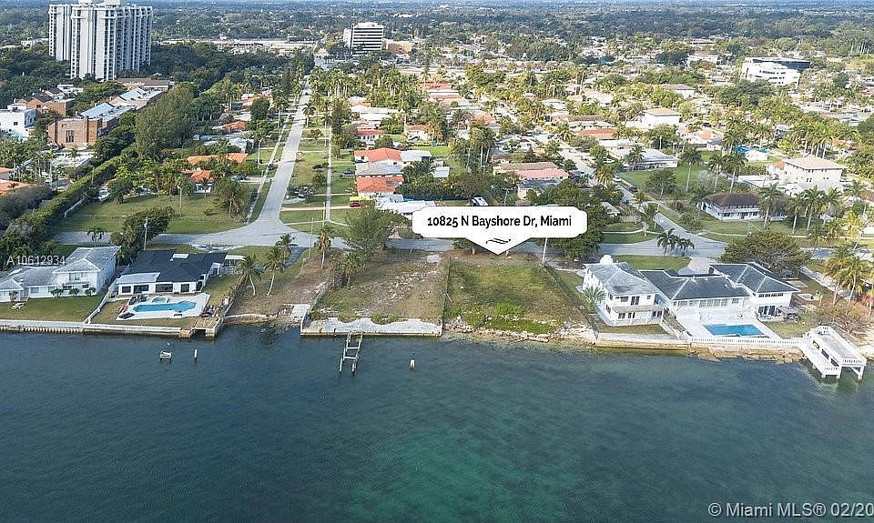 1st image of 10825 N Bayshore Dr