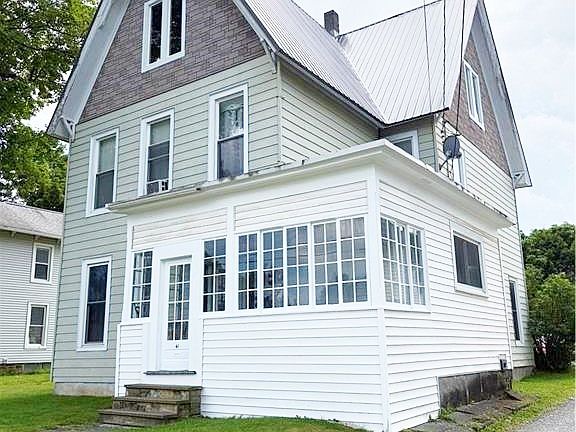 3rd image of 41 Fairview St