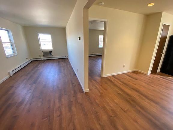 5th image of 7 Fawcett St #3