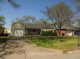 608 W Beech St, Independence, KS 67301