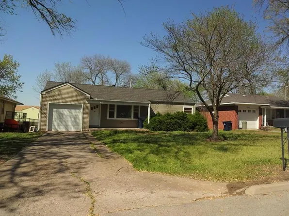 608 W Beech St, Independence, KS 67301