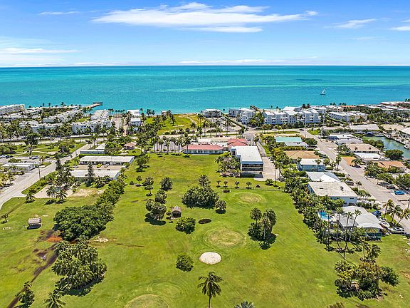 4th image of 720 W Ocean Dr Unit 301
