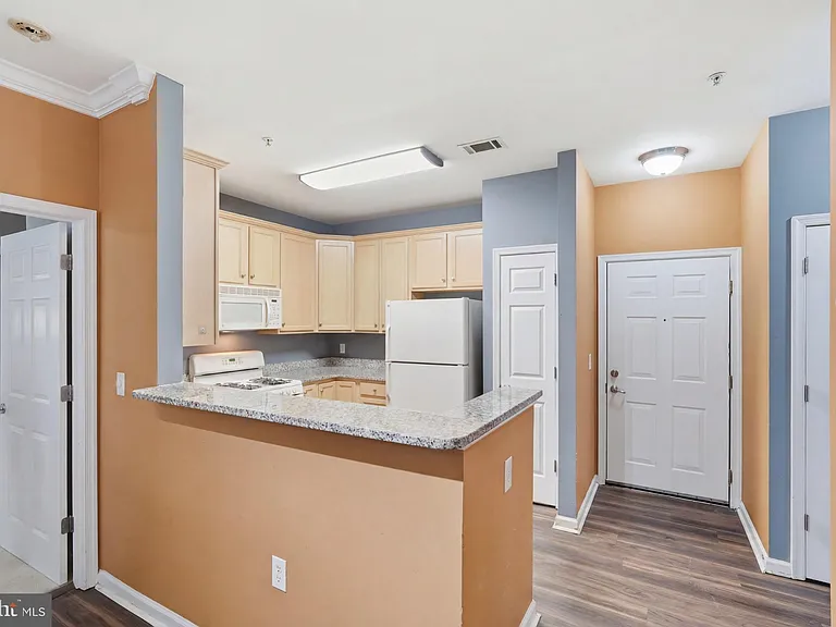 3850 Lightfoot St #155 — Photo 3