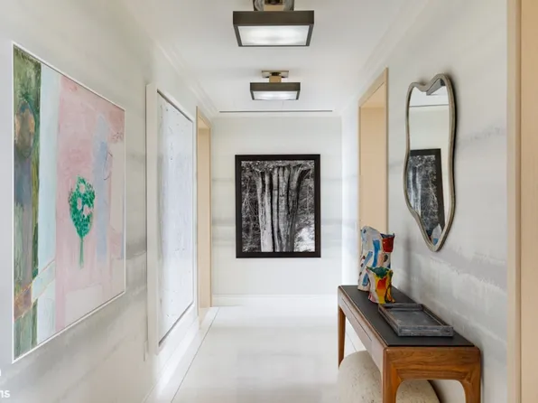 200 Amsterdam Avenue 32B image 1 of 27