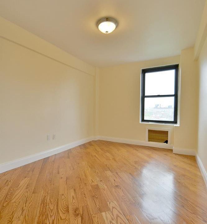 2nd image of 99 Lafayette Ave APT 9E