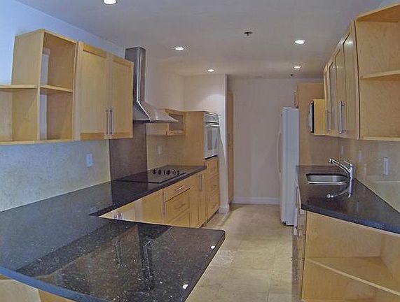 3rd image of 251 Crandon Blvd APT 606