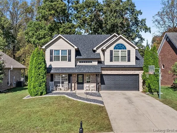7018 Plum Creek Drive, Sellersburg, IN 47172