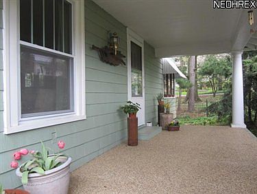 4th image of 708 College Ave