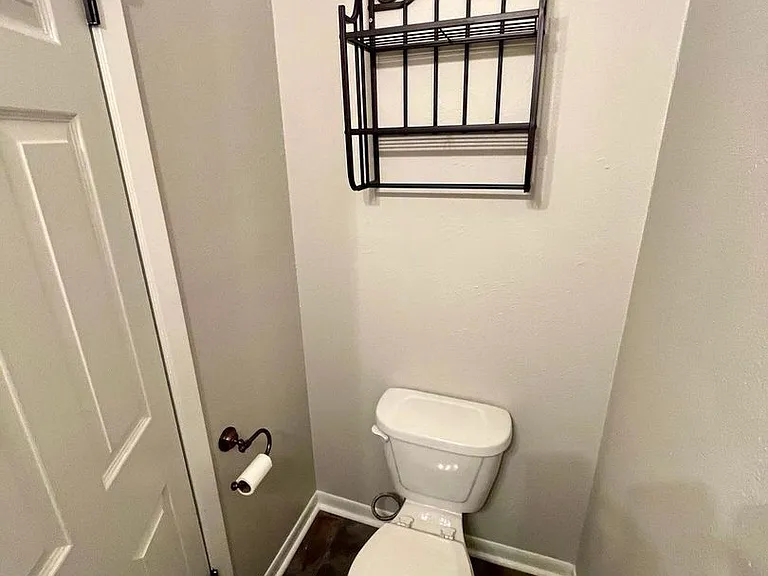 775 Highland Square Dr — Photo 14