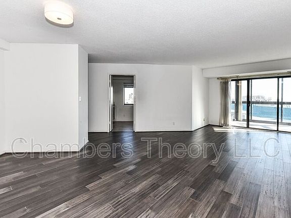 4th image of 900 N Stafford St APT 2430