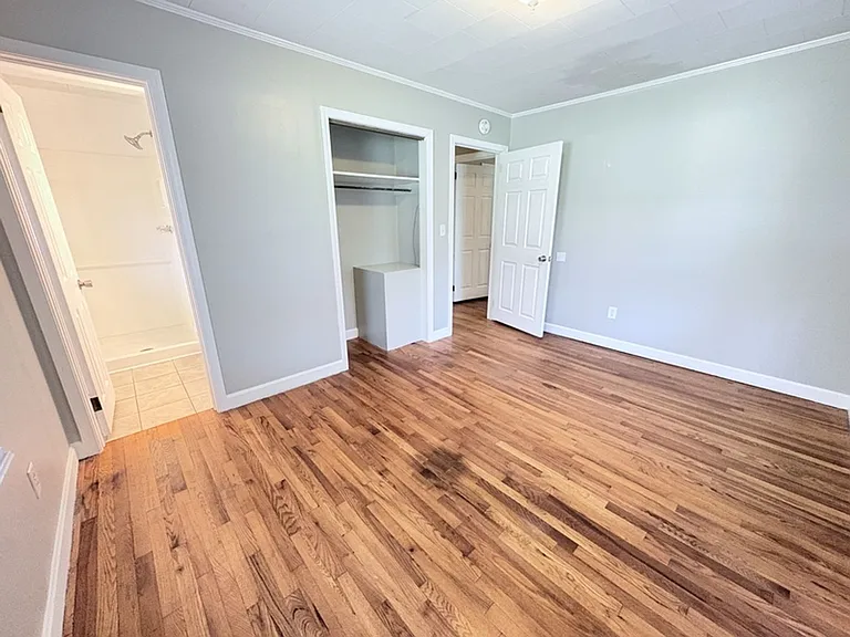 650 Berkeley Dr — Photo 15