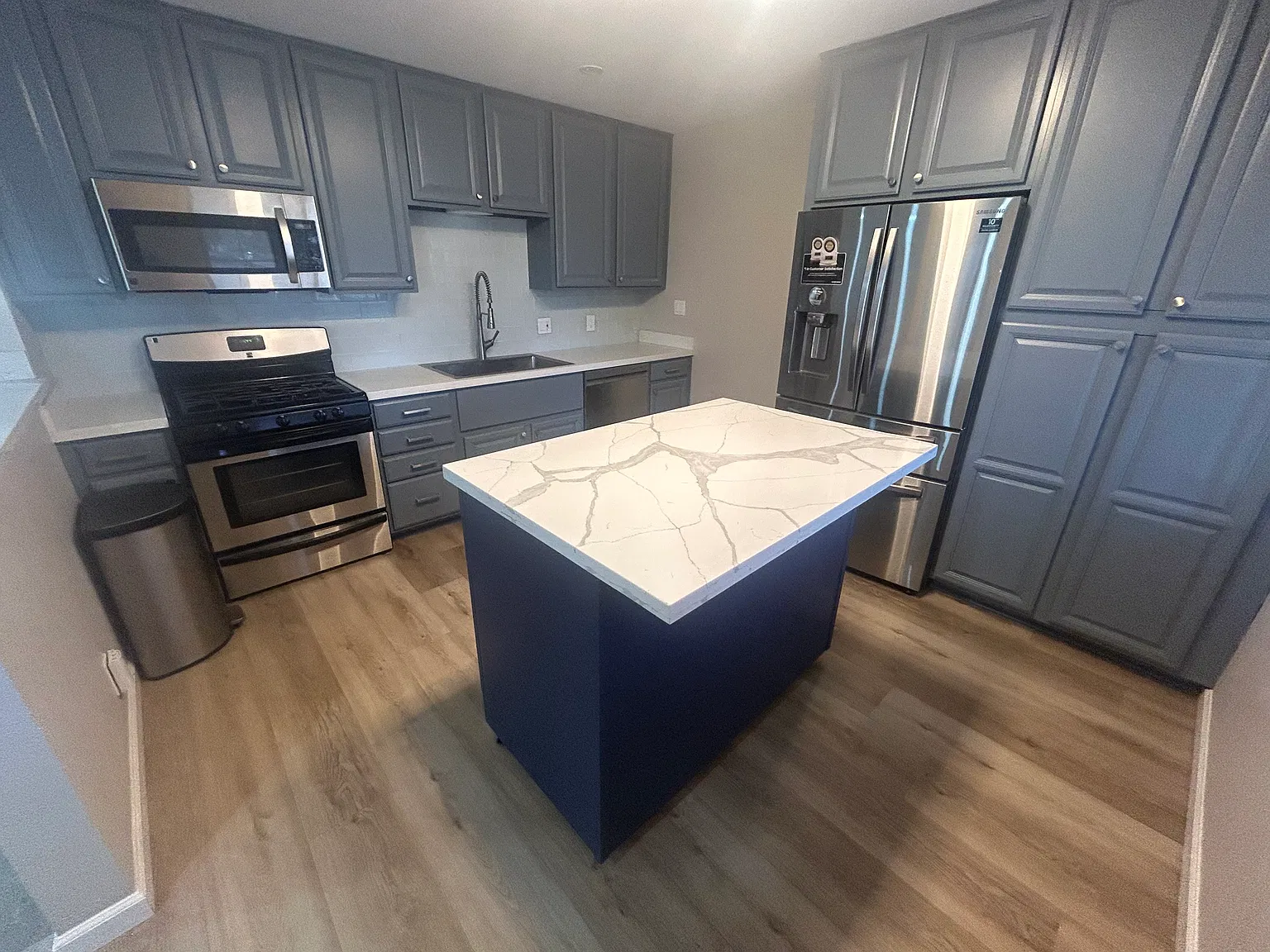 3 bed, 1038 sqft, $3,600 — Photo 3