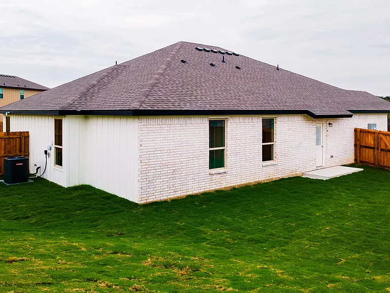111 Levi Ct — Photo 11