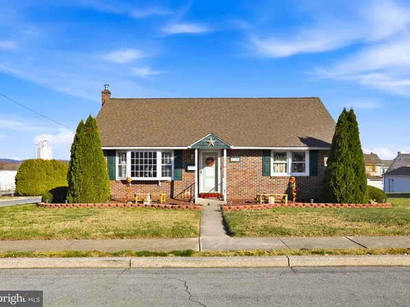 643 W 3rd St, Birdsboro, PA 19508