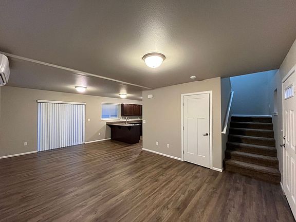 3rd image of 2328 Verona St #101