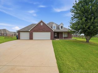 5963 E 137th St, Collinsville, OK 74021
