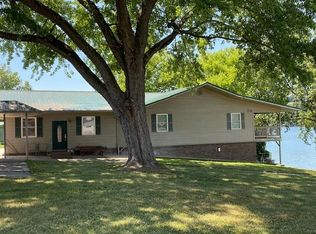 2486 Roundhouse Rd, Dandridge, TN 37725