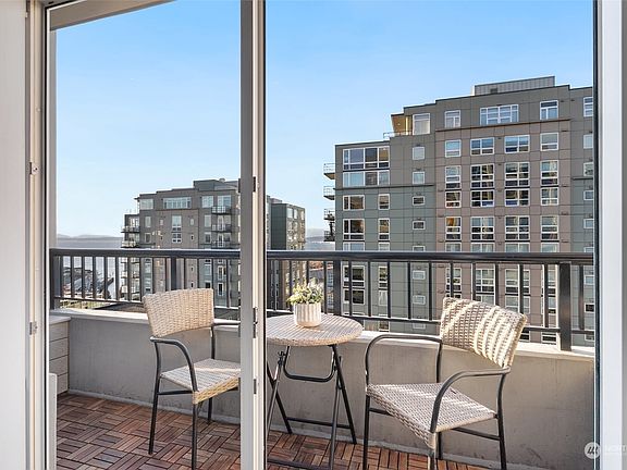 4th image of 2717 Western Avenue #7008