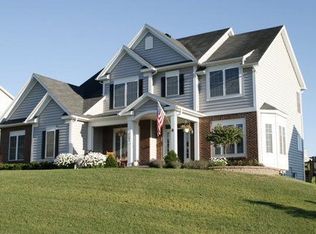 6682 Saint Johns Pkwy, Victor, NY 14564