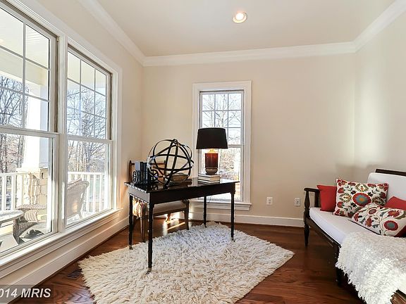 5th image of 2209 Ivor Ln