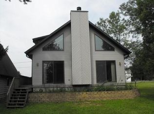 7617 N Tichigan Rd, Waterford, WI 53185