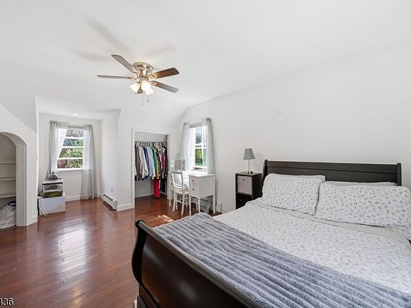 3rd image of 32 Pine Hill Rd
