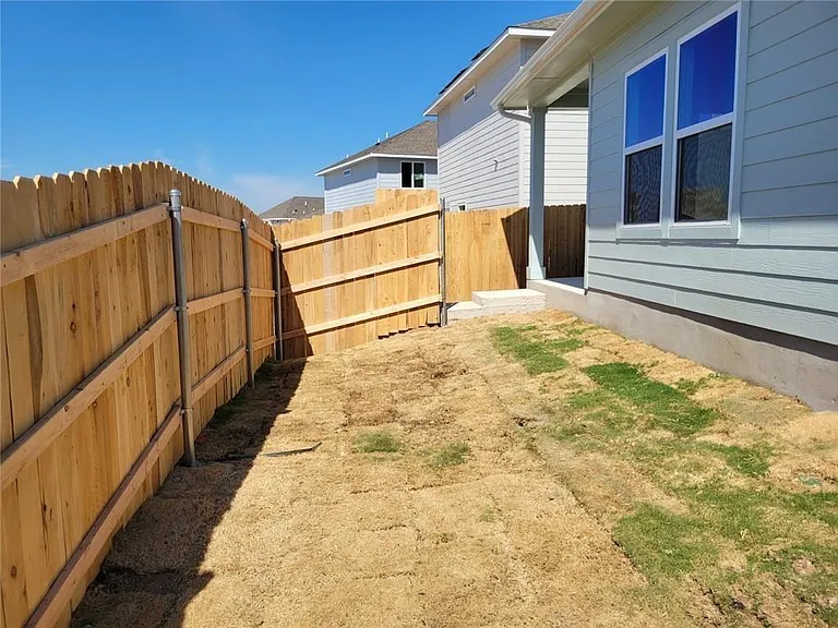 9717 Grapevine Leaf Dr — Photo 31