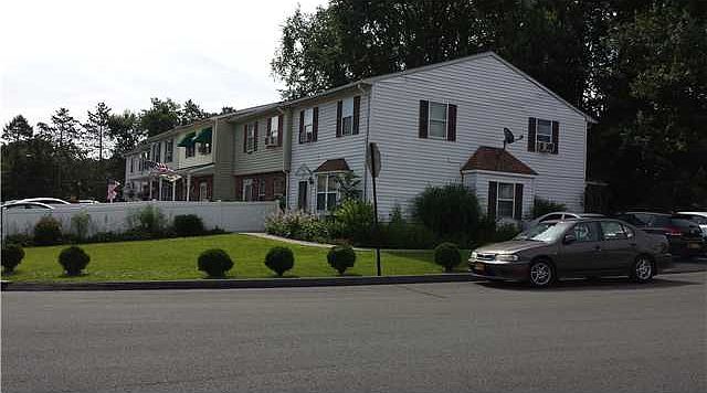 1st image of 23 Northgate Dr
