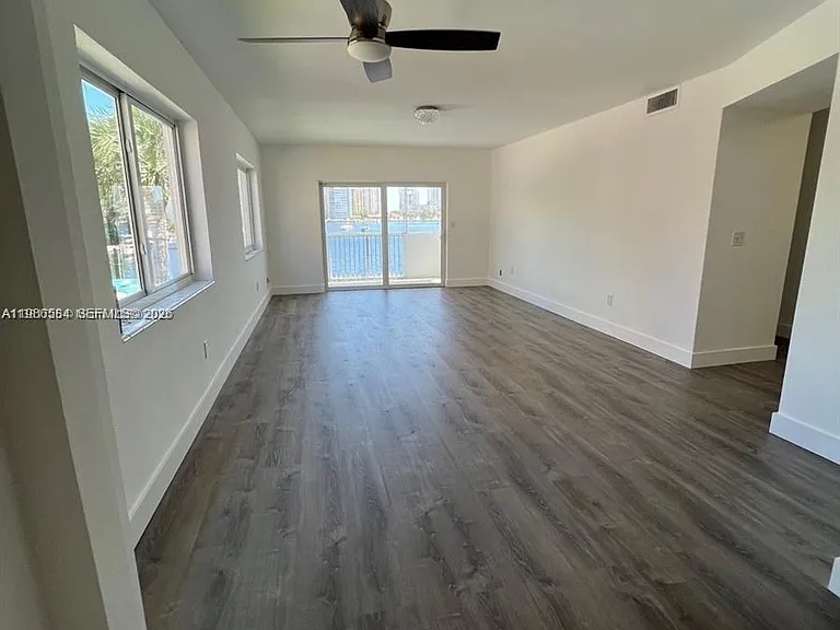 462 Golden Isles Dr #202 — Photo 8