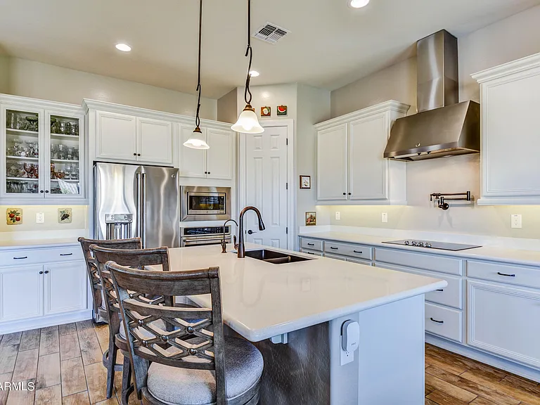 2364 E Susan Dr — Photo 5