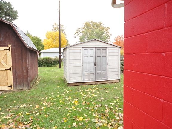 5th image of 3800 S Reserve St