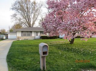 6317 W Leroy Ave, Greenfield, WI 53220