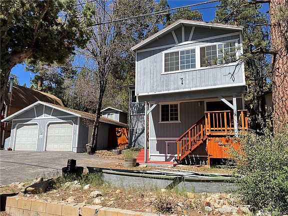 2nd image of 230 Vista Ave