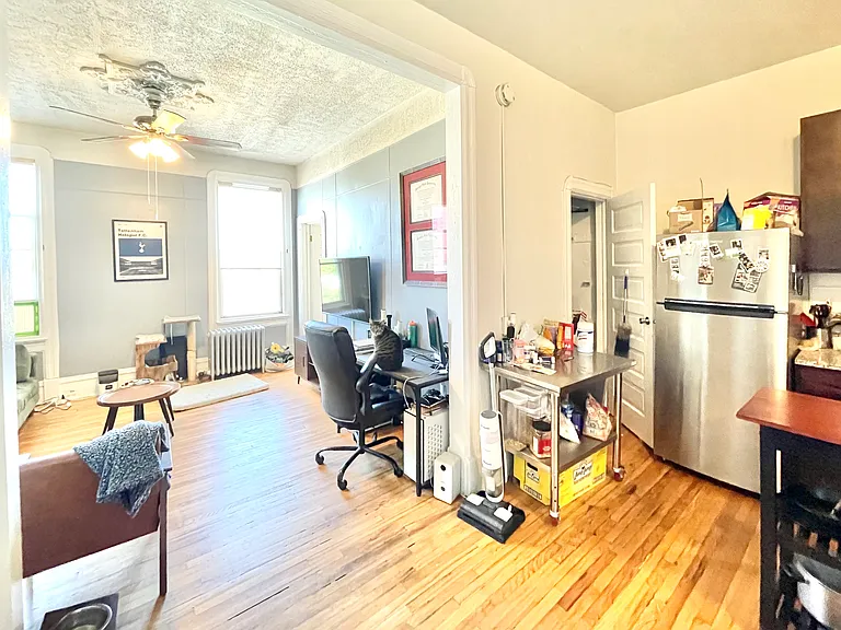 1359 W Chicago Ave #C2 — Photo 5